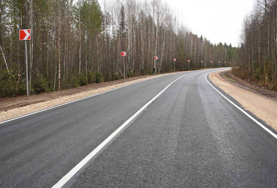 В Республике Коми завершили ремонт нескольких участков дорог к малым населенным пунктам