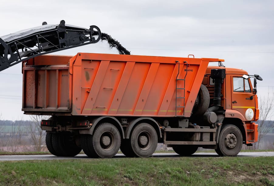 В Новосибирской области обновят подъездную дорогу к детскому лагерю «Березка»